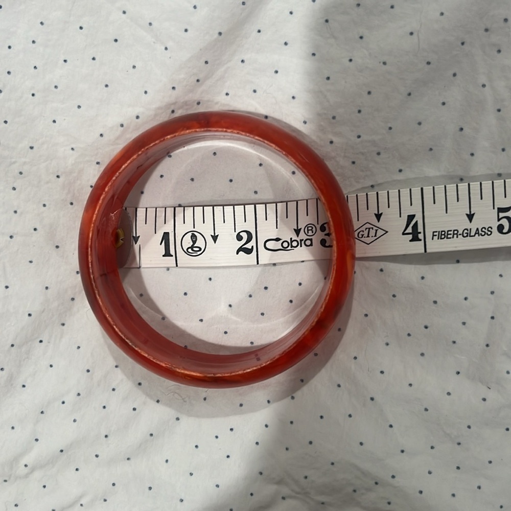 Orange lucite women’s bracelet - Picture 5 of 6